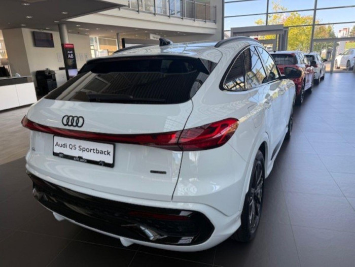 Audi Q5 Spb TDI quattro Stronic na operativní leasing