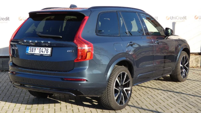 Volvo XC90 B5 AWD Drive-E mHEV Glossy Bla na operativní leasing