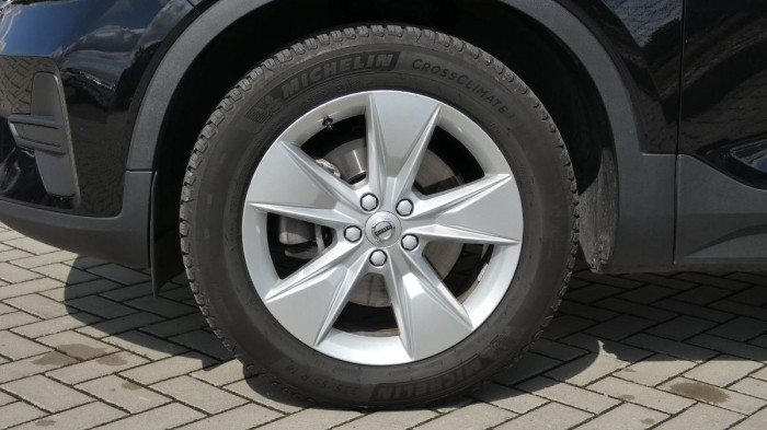 Volvo XC40 B3 mHEV Core aut. na operativní leasing