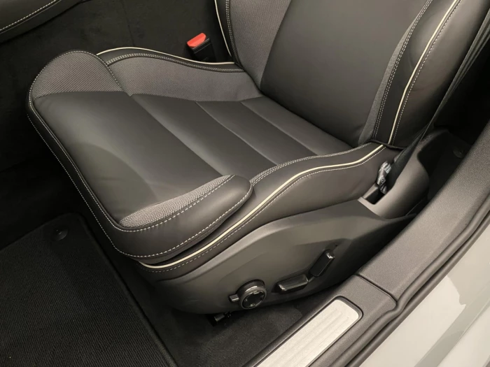 Volvo V60 T6 AWD Plug-in H. BRIGHT PLUS na operativní leasing