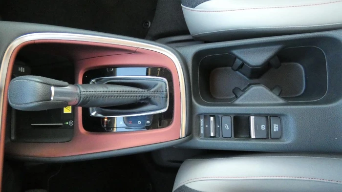Honda HR-V 1.5 i-MMD Advance Style e-CVT na operativní leasing