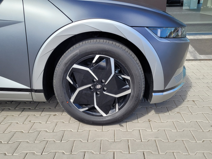 24 77KWH 4×2 STYLE na operativní leasing