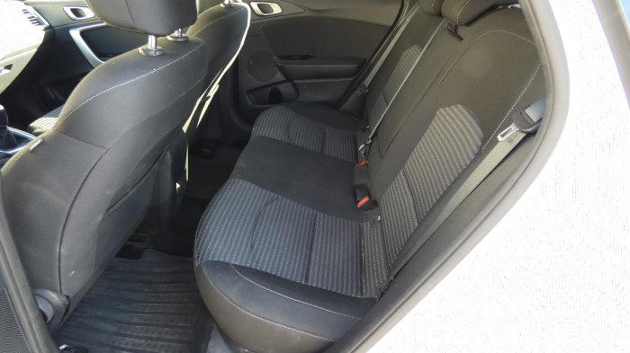 Kia Ceed 1.5 T-GDI 118kW Exclusive SW na operativní leasing