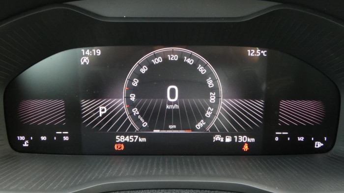 Škoda Karoq 1,5 TSI Ambition DSG na operativní leasing