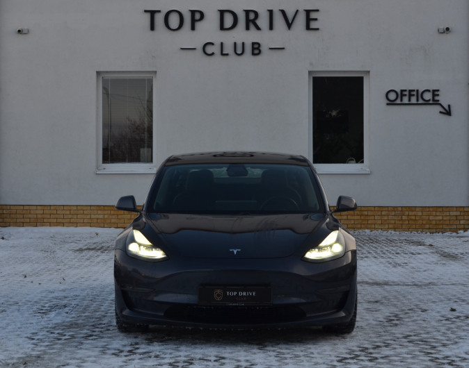 Tesla Model 3 Long Range (2021 najeto cca. 80000km) na operativní leasing