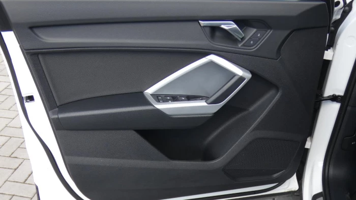 Audi Q3 2,0 TFSI quattro S tronic S-li na operativní leasing