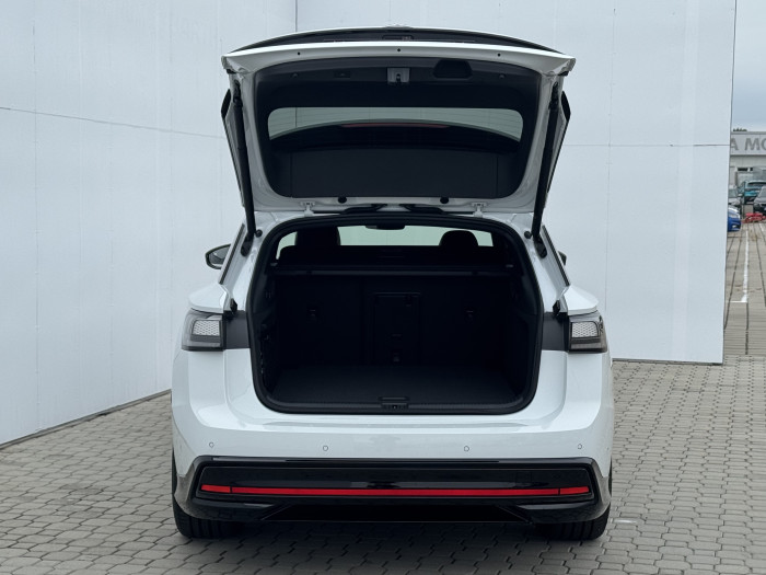 Volkswagen ID.7 Tourer Pro S People  / 210kW na operativní leasing