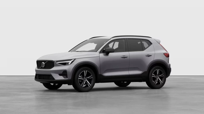Volvo XC40 B4 AUT DARK PLUS na operativní leasing