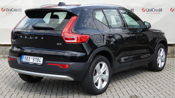Volvo XC40 B3 mHEV Core aut. na operativní leasing