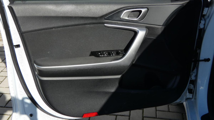 Kia Ceed 1.5 T-GDI 118kW Exclusive SW na operativní leasing