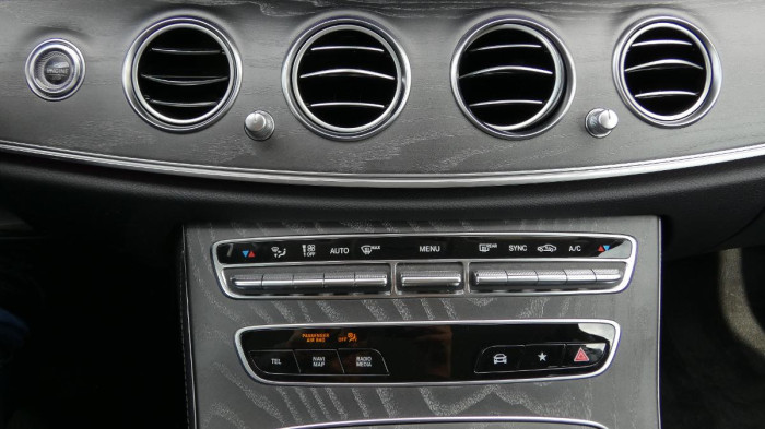 Mercedes-Benz Třídy E 200 mHEV aut. na operativní leasing