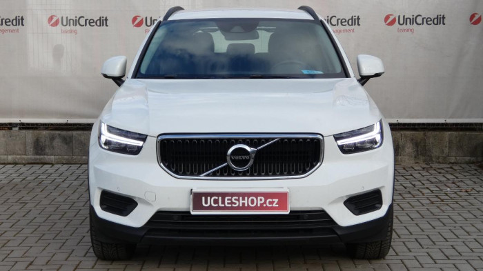 Volvo XC40 T2 FWD Momentum Auto na operativní leasing
