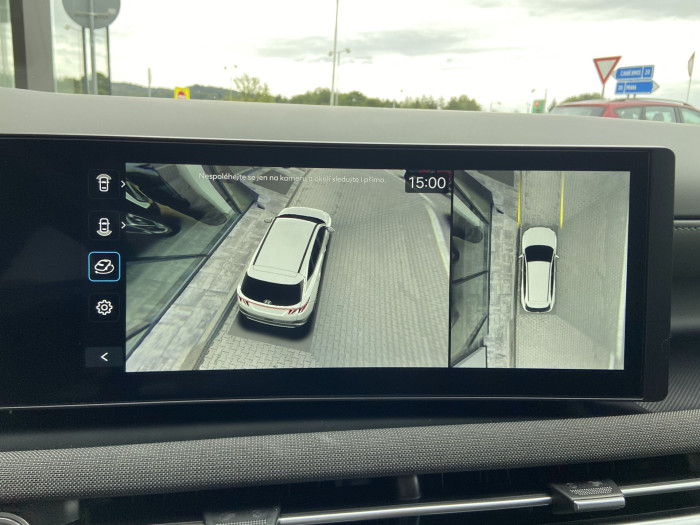 25 1,6 TGDI MT 20 YEARS LUXURY na operativní leasing