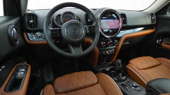 Mini Countryman COOPER na operativní leasing