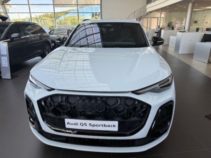 Audi Q5 Spb TDI quattro Stronic na operativní leasing