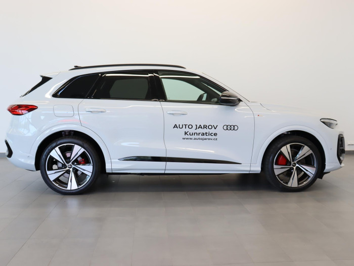 Audi Q5 TDI quattro Stronic na operativní leasing