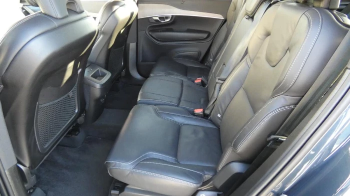 Volvo XC90 B5 AWD Drive-E mHEV Glossy Bla na operativní leasing