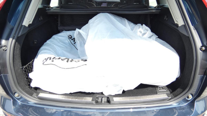 Volvo XC60 B4 AWD Momentum Pro Auto na operativní leasing