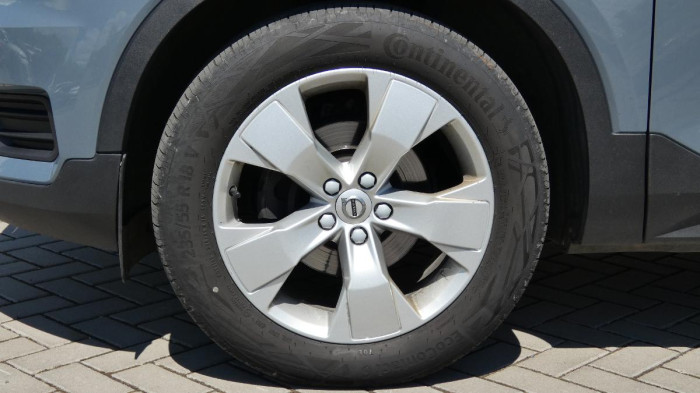 Volvo XC40 B3 FWD Momentum na operativní leasing