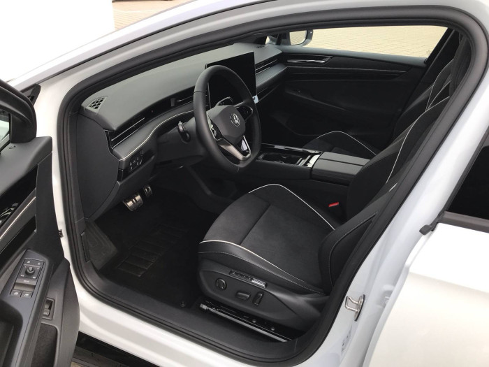 Volkswagen ID.7 Tourer Pro S People  / 210kW na operativní leasing