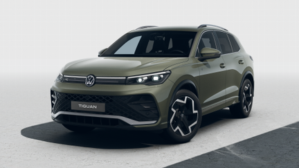 Volkswagen Tiguan R-Line People 200 kW eHybrid na operativní leasing