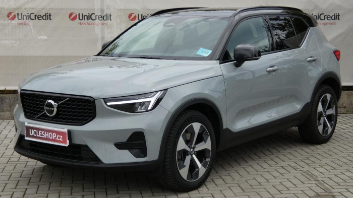 Volvo XC40 B3 mHEV Plus Dark aut. na operativní leasing