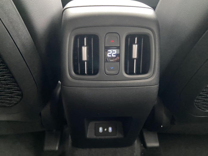 25 1,6 TGDI MT 20 YEARS LUXURY na operativní leasing