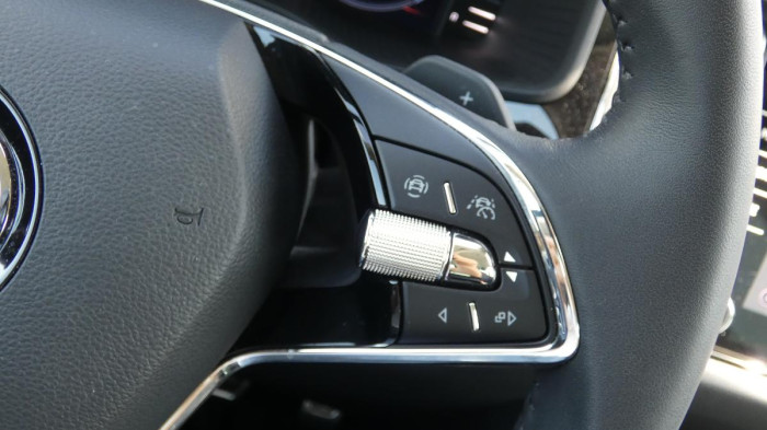 Škoda Kodiaq 2,0 TDI L&K DSG 4x4 na operativní leasing