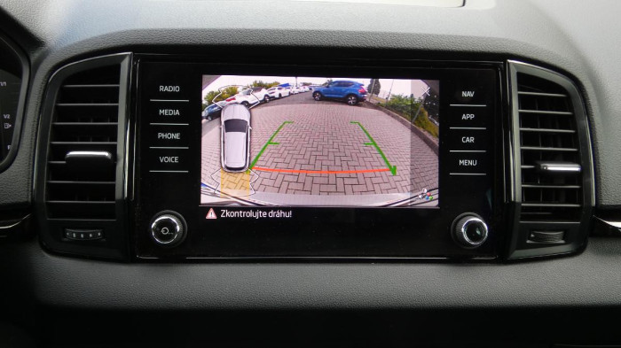 Škoda Karoq 1,5 TSI DSG Sportline na operativní leasing