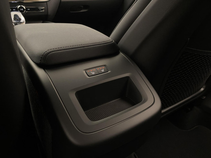 Volvo XC60 T6 AWD AUT BRIGHT PLUS na operativní leasing