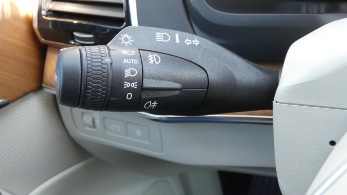 Volvo XC90 T8 Plug-in Hybrid Inscription, na operativní leasing