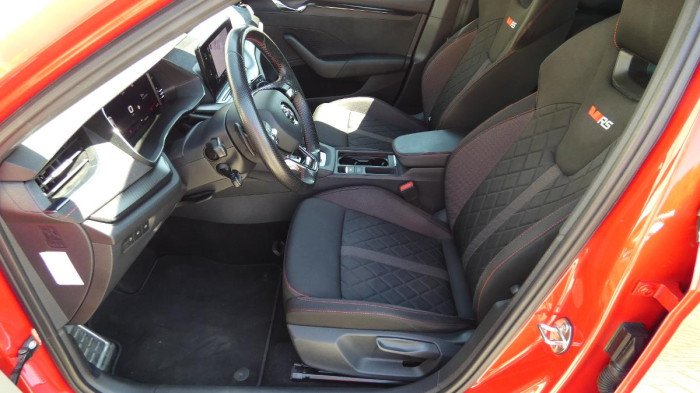 Škoda Octavia RS 2.0 TDI DSG na operativní leasing