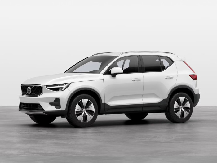 Volvo XC40 2.0 B4 DCT Core, 2.0, 145 kW, Benzinový, Automatická převodovka na operativní leasing