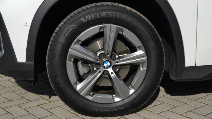 BMW X1 sDrive 18i DCT na operativní leasing