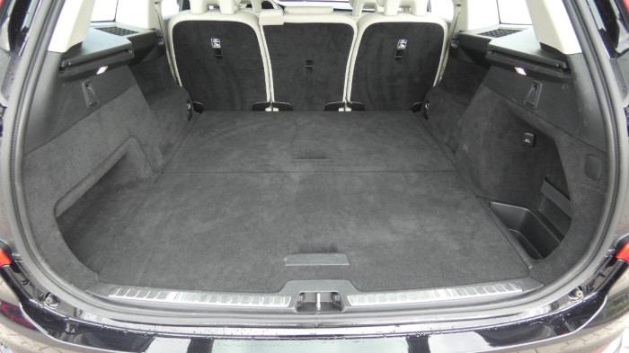 Volvo XC90 B5 AWD Momentum PRO na operativní leasing