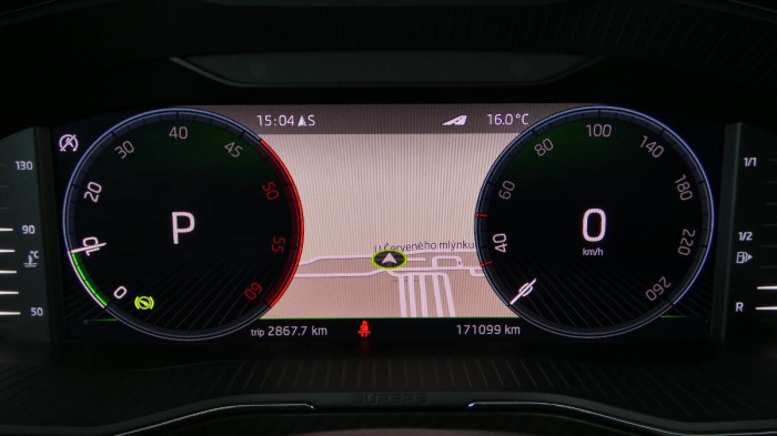 Škoda Superb 2.0 TDI DSG Sportline na operativní leasing