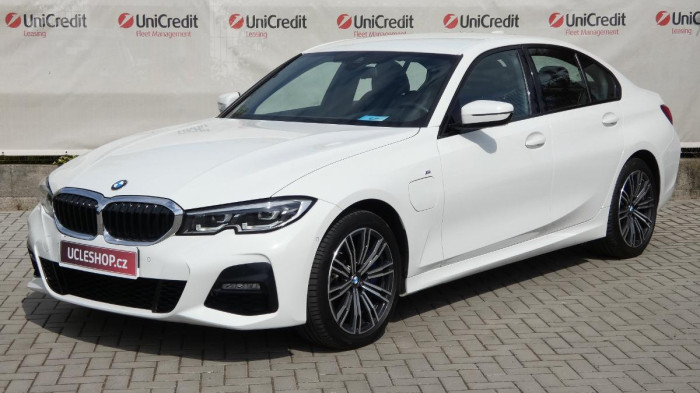 BMW Řada 3 330e xDrive M Sport Plug-in Hy na operativní leasing