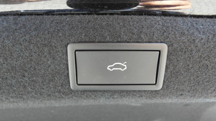 Škoda Superb 2.0 TSI DSG Sportline na operativní leasing