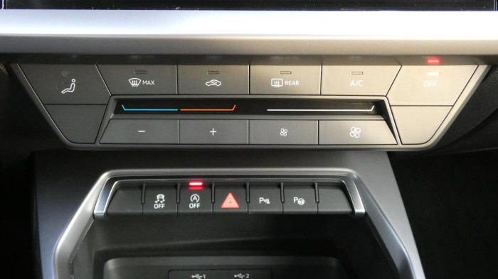 Audi A3 35 TFSI Sportback S Line na operativní leasing