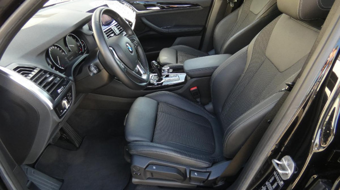 BMW X3 2.0 xDrive20i X-LINE na operativní leasing