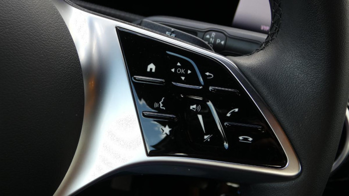 Mercedes-Benz Třídy A 180 Sedan Progessive na operativní leasing