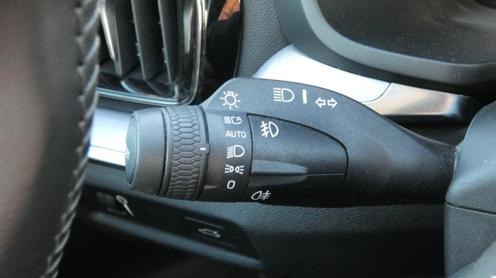 Volvo S60 B5 FWD Inscription Auto na operativní leasing