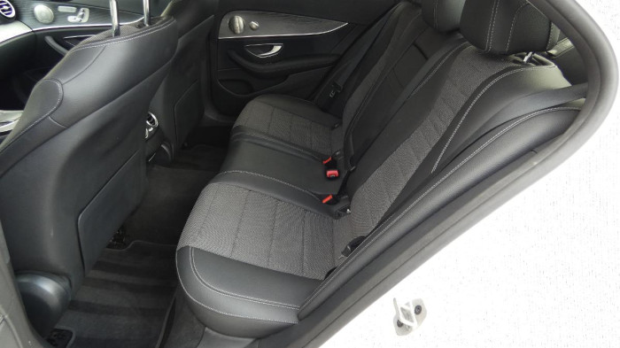 Mercedes-Benz Třídy E 200 mHEV aut. na operativní leasing