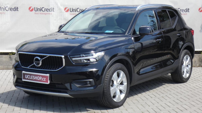 Volvo XC40 B4 MOMENTUM AWD AUT na operativní leasing