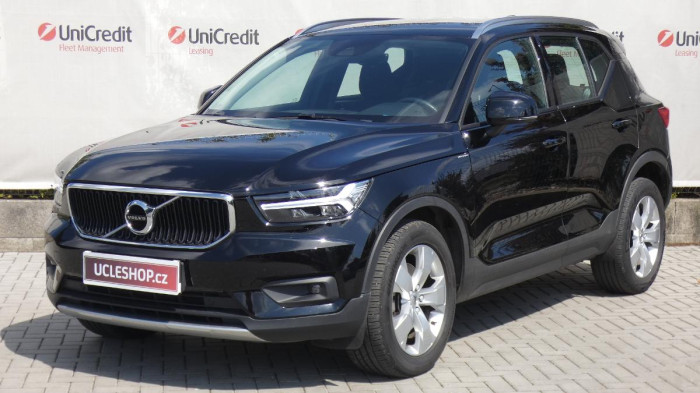 Volvo XC40 B4 mHEV AWD AT Momentum na operativní leasing