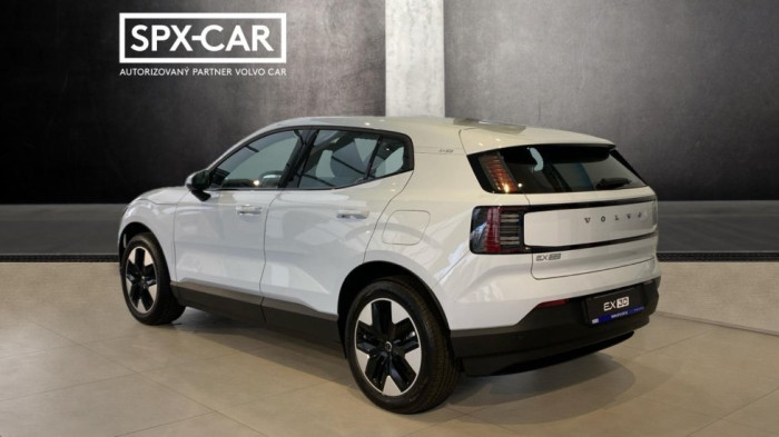 Volvo EX30 PLUS, Twin Motor Performance, 315 kW / 428 HP na operativní leasing