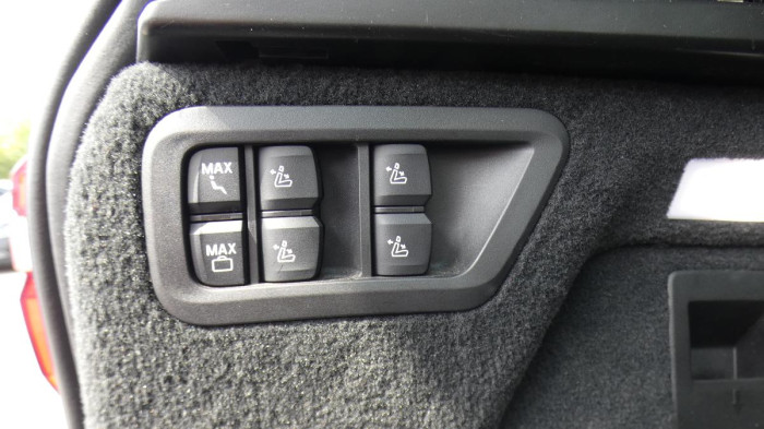 BMW X7 xDrive 40d Luxury na operativní leasing