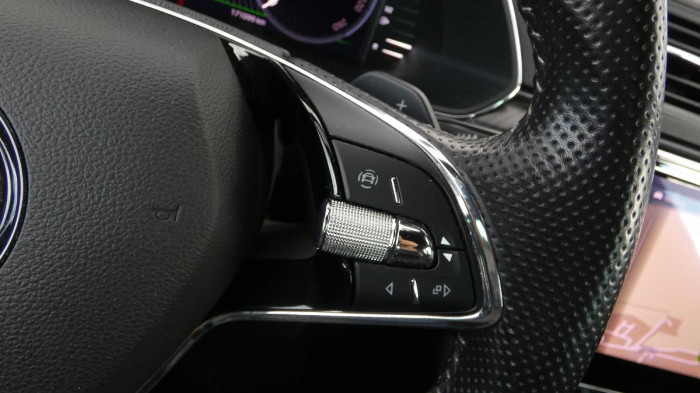 Škoda Superb 2.0 TDI DSG Sportline na operativní leasing