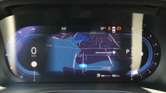 Volvo XC40 B4 AWD Core DCT na operativní leasing