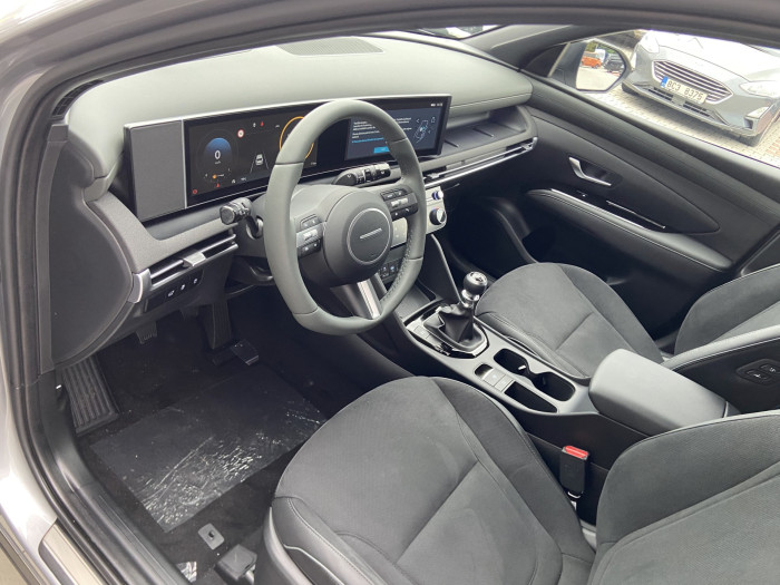 25 1,6 TGDI MT 20 YEARS LUXURY na operativní leasing